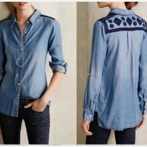 HOLDING HORSES Anthropologie Dakota Embroidered Tencel Chambray Blouse Shirt XS